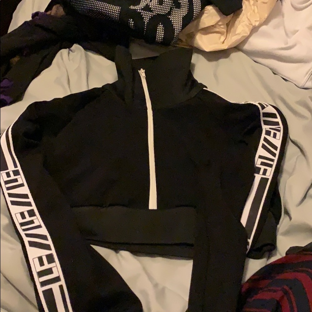 Crop Top Pullover (XS/S)